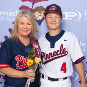 Meet your Posher, Laurie